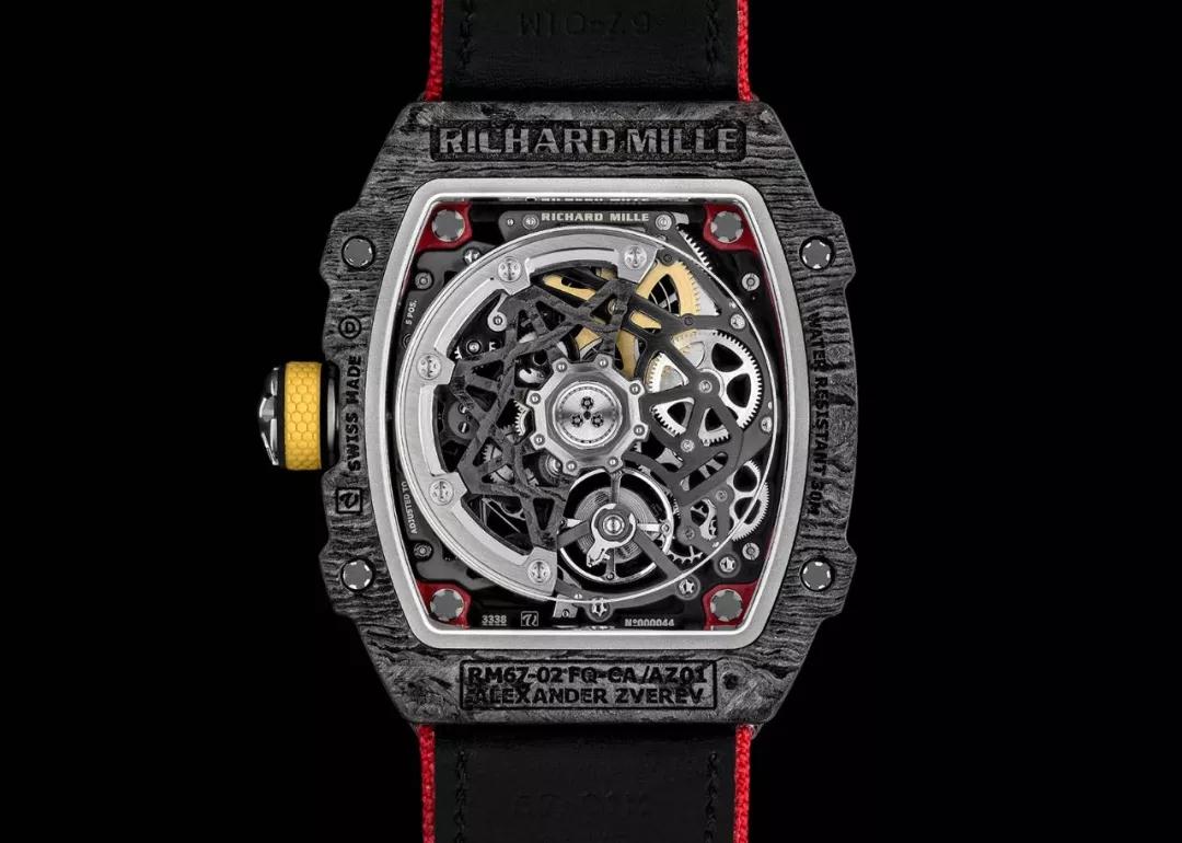 Made from the carbon fiber TPT® , the Richard Mille is lighter but offering greater resistance to temperature.